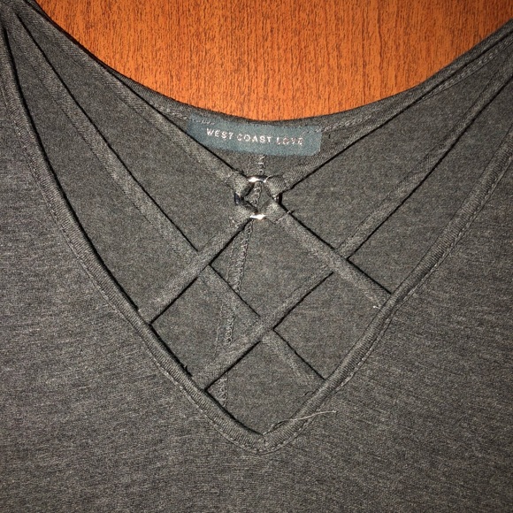 Front Crossed Shirt - Picture 2 of 4